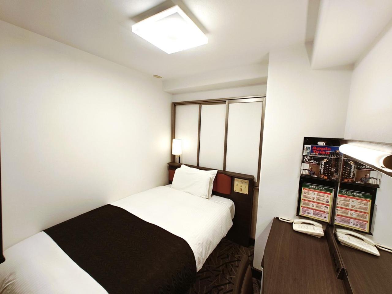 Apa Hotel Tokushima Ekimae Bagian luar foto